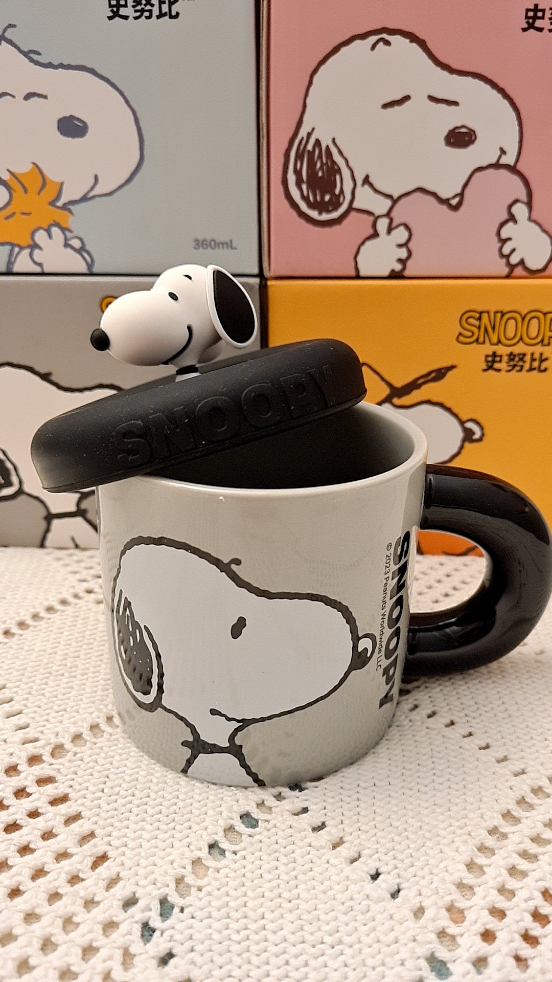 Snoopy (black and grey 🖤🩶)